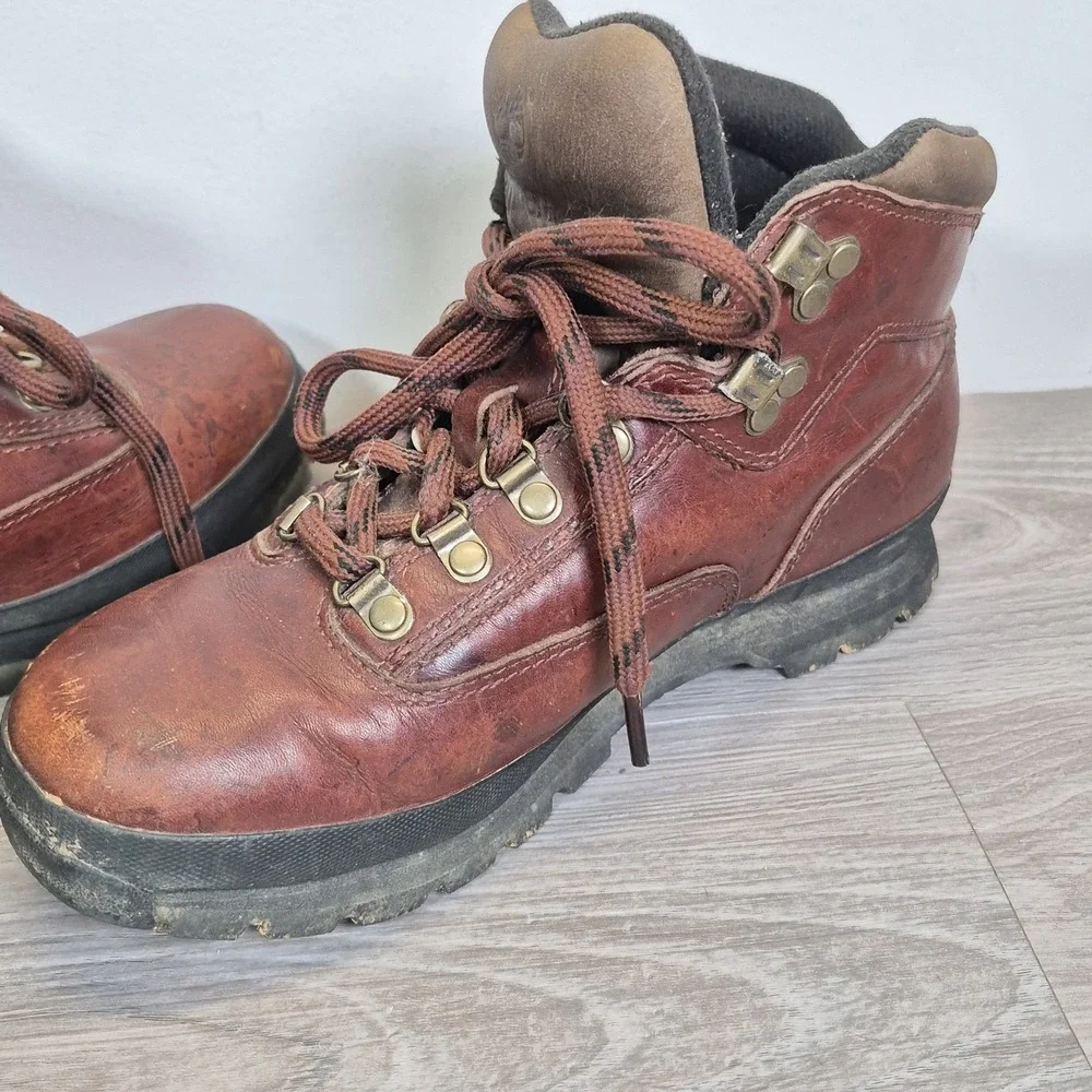 Timberland Women's Brown Leather Boots Waterproof Hiking Camping Outdoor Sz 8.5